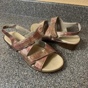 Munro Comfort Sandals Womens 9W Metallic Pink Leather Casual Sling Back Open Toe